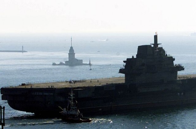 Китайската армия получи първия си самолетоносач