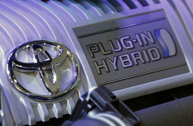 Toyota пуска на пазара 21 нови хибридни автомобила до 2015 г.