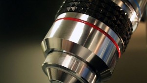 Учени откриха как да синтезират екологично чист найлон