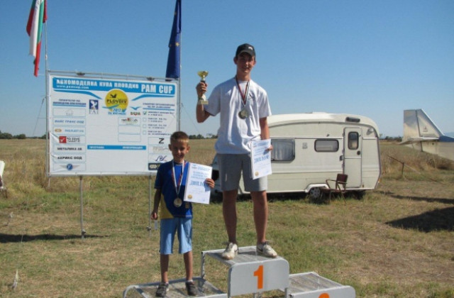 Русенски ученик с медал от републиканското за радиоуправляеми хеликоптери