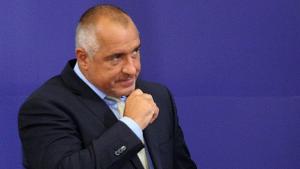 Вдигат пенсиите и заплатите на учители и лекари а при