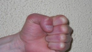 Купонджия беше бит и ограбен