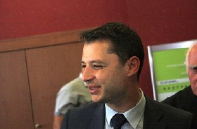 Стратегия предвижда разваляне на концесии при нарушаване на и правата на миньорите
