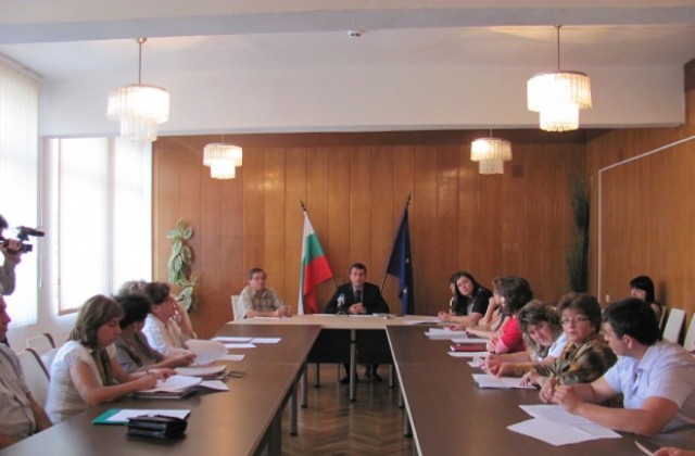 Разкриват нови 215 работни места по програми догодина