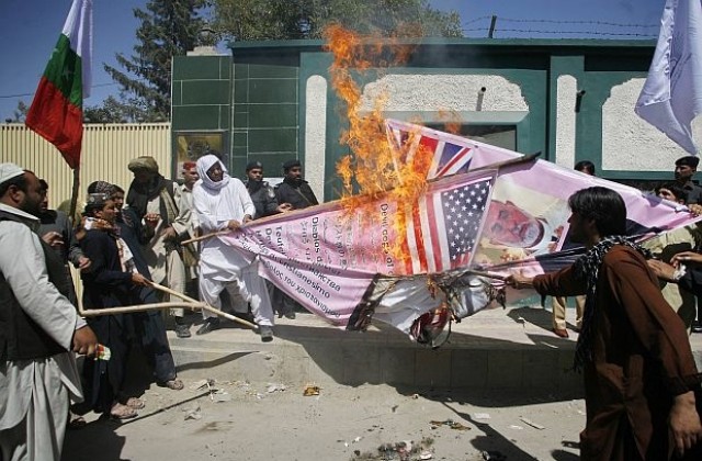 Високопоставен член на Ал Кайда е убит от американски самолет в Пакистан