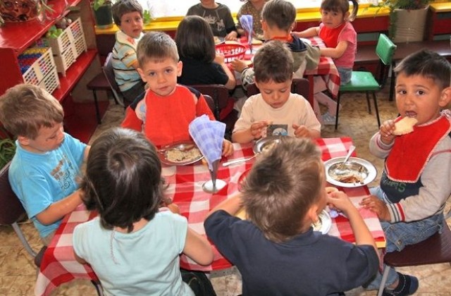 Детските кухни  и хипермаркети  в региона - изрядни