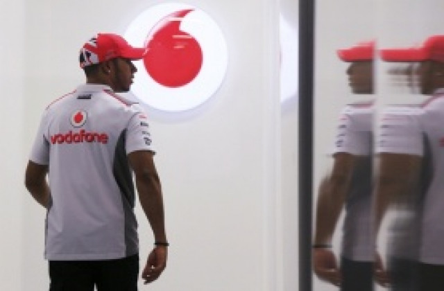 Макларън смени плочата, надцаква Мерцедес за Хамилтън