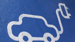 Безплатни слънчеви станции зареждат електромобили в Калифорния