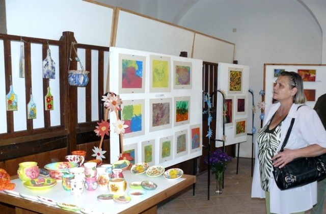 „Варошлийски вечери 2012 стартираха с изложба базар