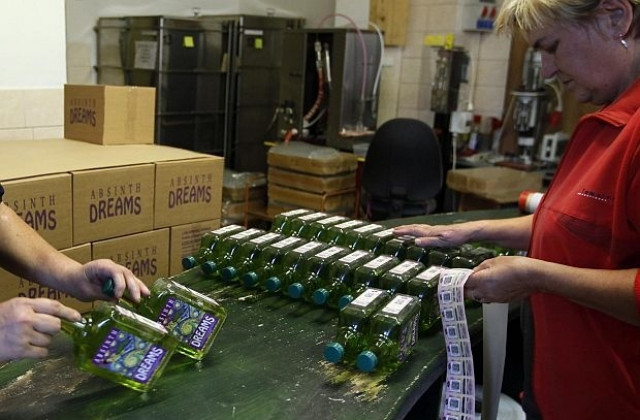 Чехия облекчи забраната за продажба на „твърд алкохол