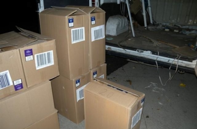 Полицаи пресякоха канал за цигари без бандерол