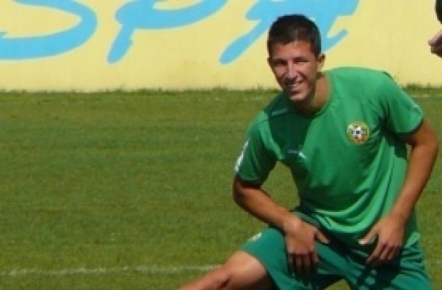 Мицански с голов пас при победа на Кайзеслаутерн