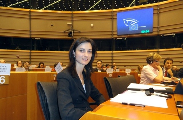 Евродепутатът Мария Габриел идва в Ловеч