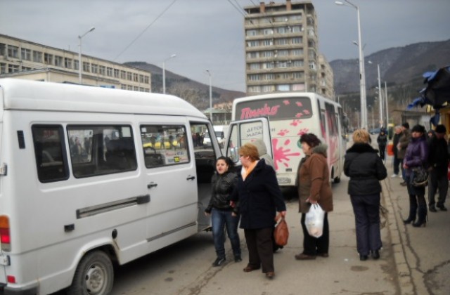Промени в градския транспорт заради ралито
