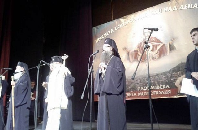 За повече вероучителни беседи и неделни училища призова Маргарита Попова