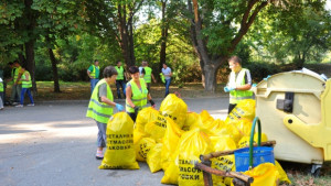 139 чувала с отпадъци събраха в парк Бедечка