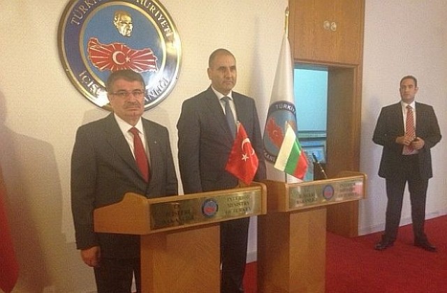 Цветанов е обсъдил с турския си колега създаване на съвместни патрули