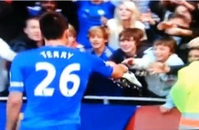 ВИДЕО: Черният дявол Джон Тери явно не е толкова черен