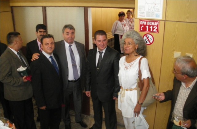 Румънската община Кособа ще изпише църквата в Мартен