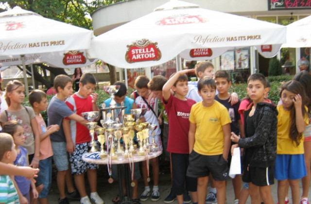 Родители започнаха  подписка за спасяването на плувния спорт в Русе