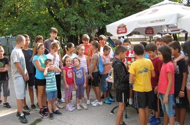 Родители организираха подписка за спасяване на плувния спорт в Русе