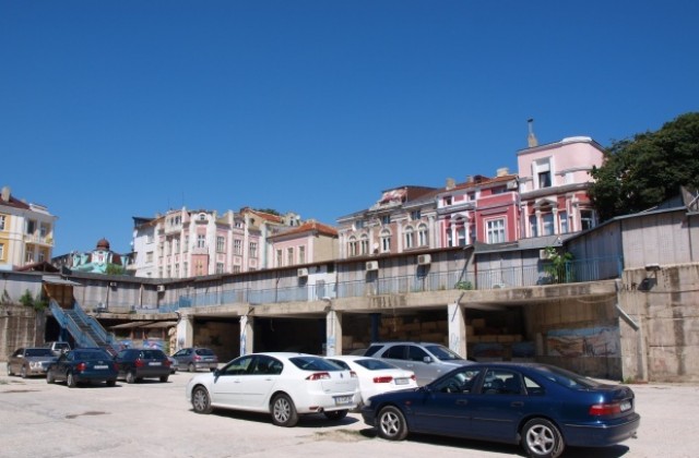 Преговорите за Дупката продължават и октомври, Гергов иска 20 млн. лева