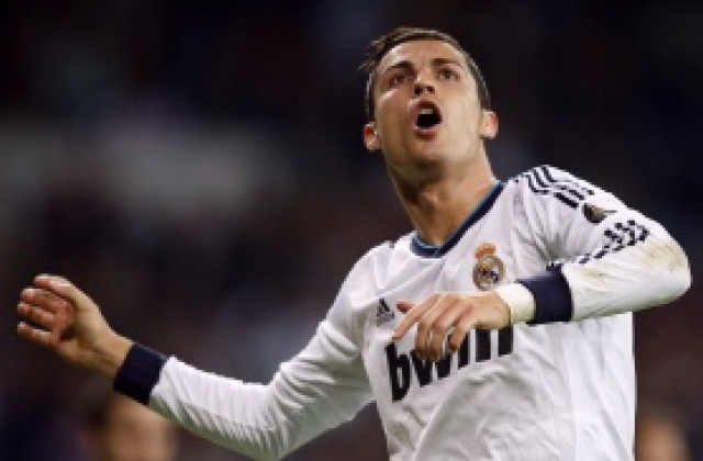 ВИДЕО: Депортиво раздразни Реал, и получи пет гола за наказание