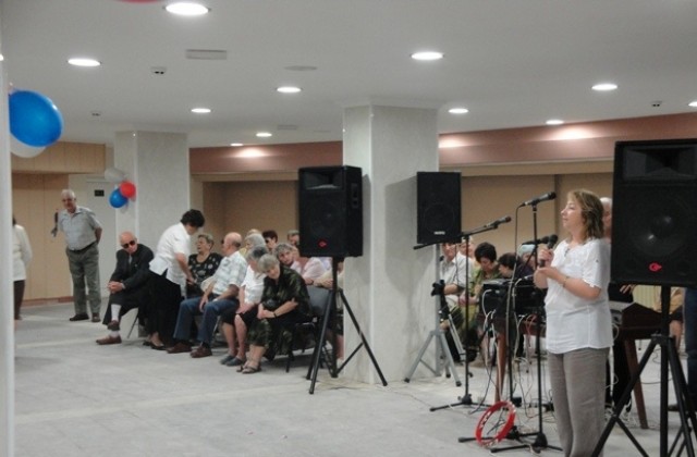 ГЕРБ-Габрово уважи възрастните хора по повод техния международен ден