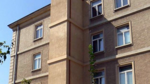 Офисът на НОИ в Димитровград с външен асансьор