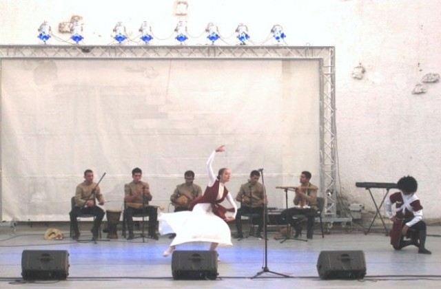 Фолклорни състави от пет черноморски държави се представиха в Добрич