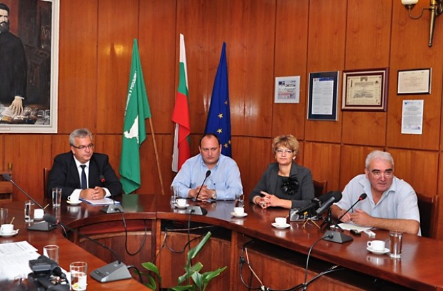 Община Враца работи по проект за миграцията