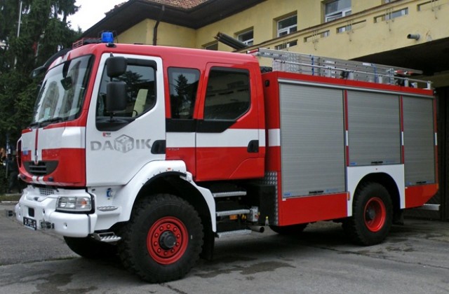 Горяха четири коли в монтанско