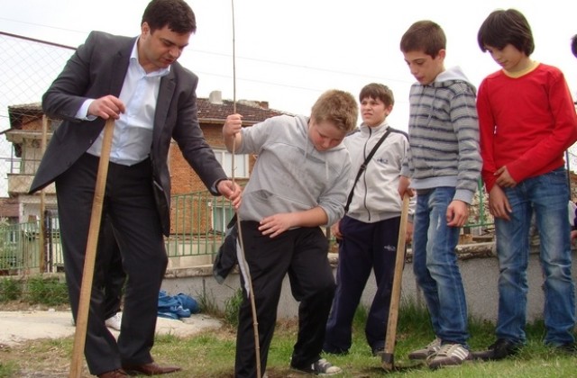 В Димитровград община и граждани подписват договори за зелени проекти