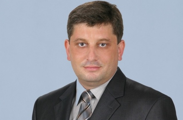 Депутатът от ГЕРБ Диан Червенкондев бе избран за председател на комисия за проверка на проекта АЕЦ „Белене