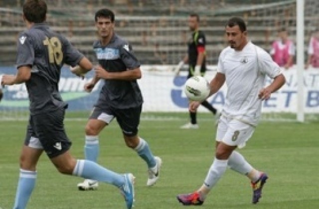 Ас на Славия маха шината след две седмици