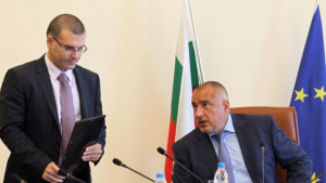 Бюджет 2013 минимална заплата 310 лв пенсиите с ръст от