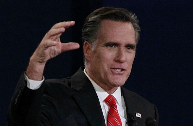 Ромни се връща в играта след победа в първия дебат