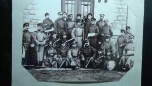 Показват снимка на 14годишния Дико Илиев в изложба за Балканската