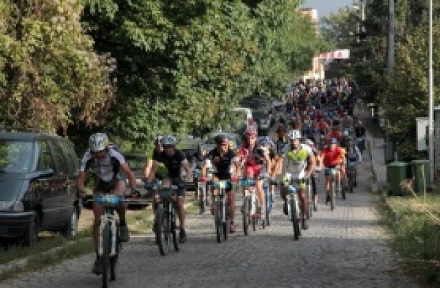 Близо 200 велосипедиста ще се пуснат на „Велорали Драг Черни Връх 2012“