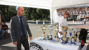 Социализират кучетата в Тракия