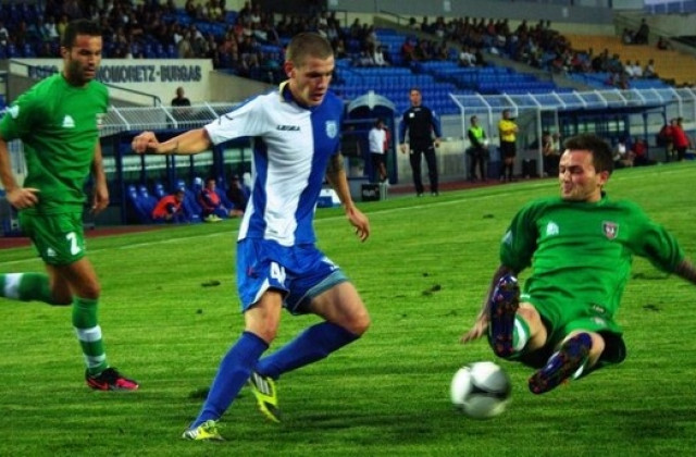 Победа за акулите