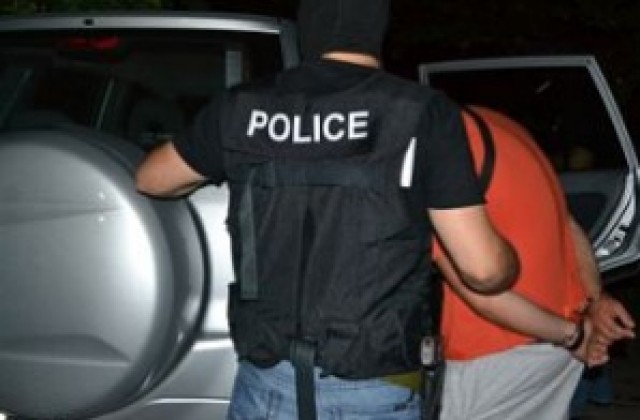 Шестима държавни служители са задържани при операция на ГДБОП