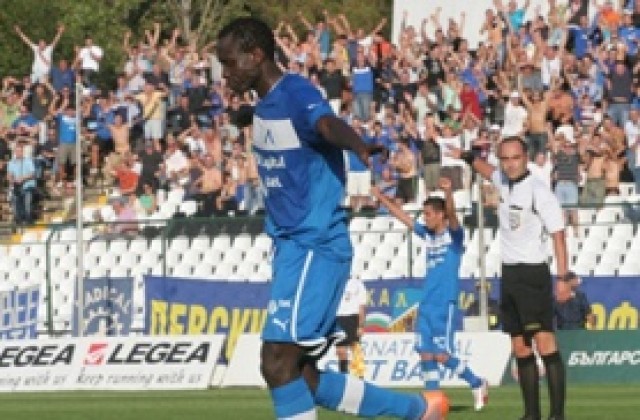 Де Карвальо остана едноличен лидер при голмайсторите