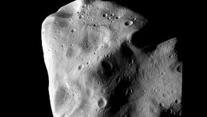 Астероид ще премине близо до Земята