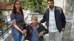 Община Стралджа общински съветници и НПО помагат на тежко болен