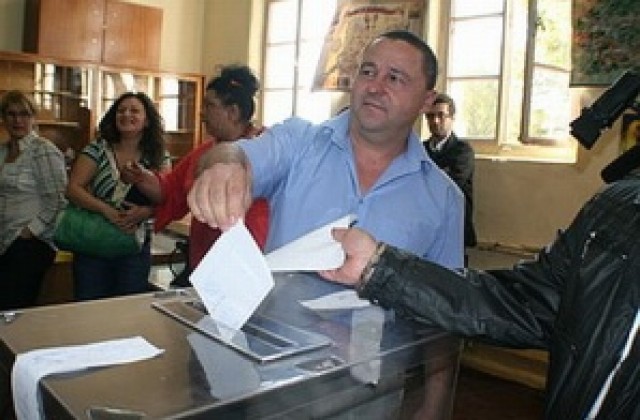Румен Стоянов печели изборите в Калофер с 88,27%