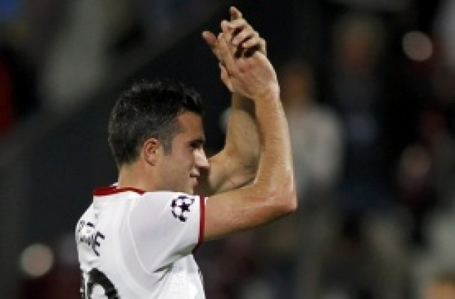 Заради Хауърд Уеб ФА си затвори очите за Ван Перси