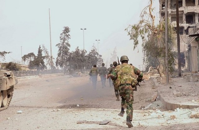 Сирийската армия иска да смаже бунтовническите крепости Хомс и Кусеир