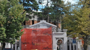 Ремонтират Арката на Търновските генерали