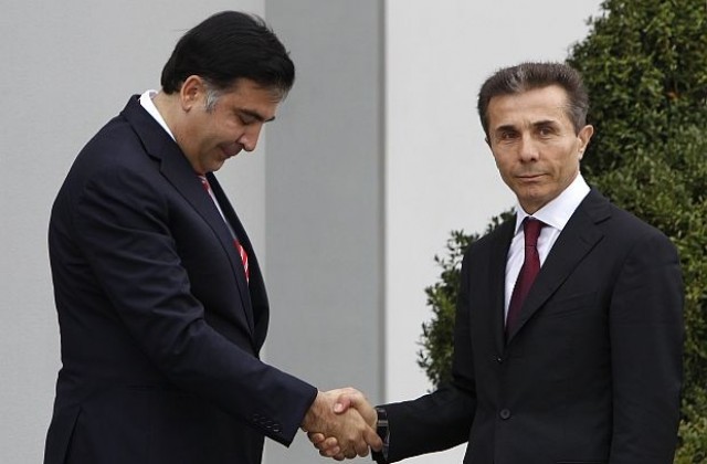 Иванишвили и Саакашвили гарантираха мирно предаване на властта в Грузия